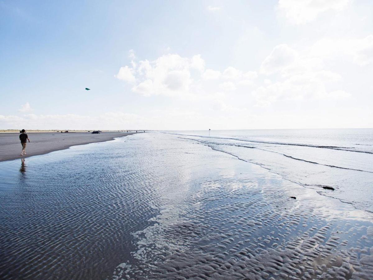 4 Person Holiday Home On A Holiday Park In Fanø エクステリア 写真